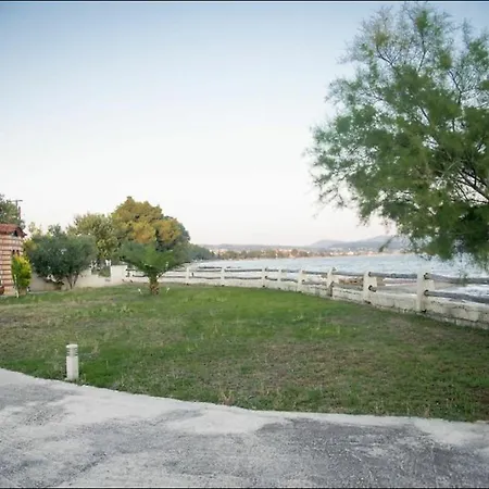 On The Wave Spitakia Sto Kyma Aparthotel