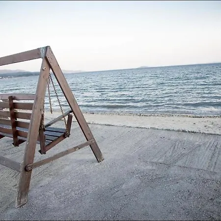 On The Wave Spitakia Sto Kyma 3*