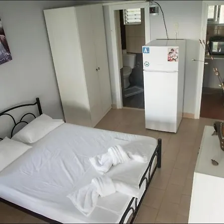 On The Wave Spitakia Sto Kyma Aparthotel 3*