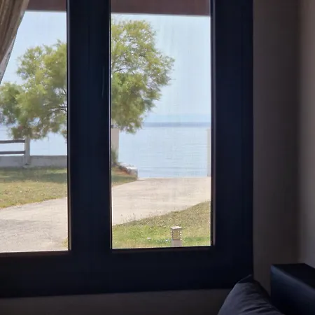 Aparthotel On The Wave Spitakia Sto Kyma 3*