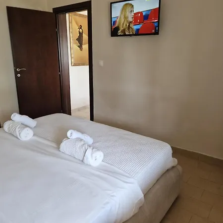 On The Wave Spitakia Sto Kyma 3*