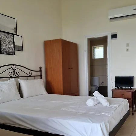 On The Wave Spitakia Sto Kyma