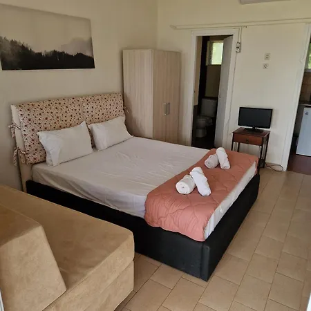 On The Wave Spitakia Sto Kyma Aparthotel 3*