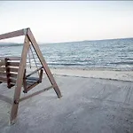 On The Wave Spitakia Sto Kyma 3*