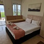 Apartmanhotel On The Wave Spitakia Sto Kyma 3*