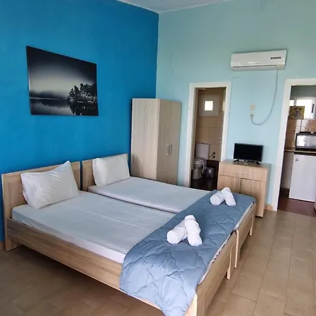 Aparthotel On The Wave Spitakia Sto Kyma *