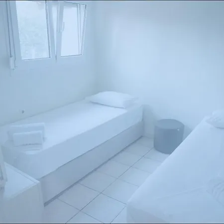 On The Wave Spitakia Sto Kyma 3* 尼基季