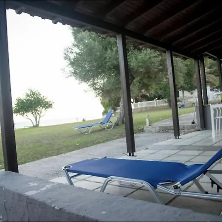 On The Wave Spitakia Sto Kyma 尼基季