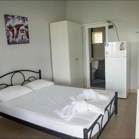 On The Wave Spitakia Sto Kyma 公寓式酒店 尼基季