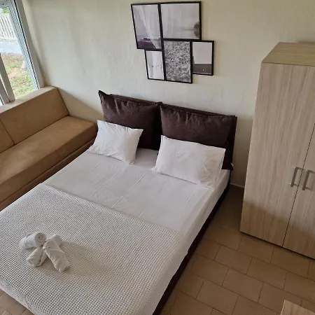 On The Wave Spitakia Sto Kyma 公寓式酒店 尼基季