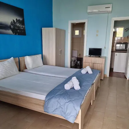 On The Wave Spitakia Sto Kyma 公寓式酒店 尼基季