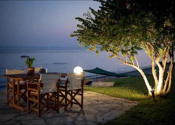 Lejlighedshotel On The Wave Spitakia Sto Kyma 3*